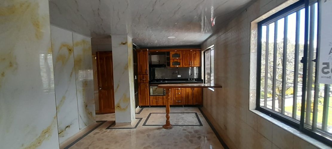 Casa de 3 alcobas en arriendo en Villa Nueva, Medellín, 80 m² · foto 2 de 13