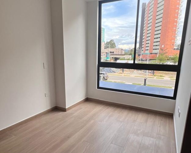 Casa de 5 alcobas en venta en Llano Grande, Rionegro, 235 m² · foto 7 de 14