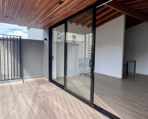 Casa de 5 alcobas en venta en Llano Grande, Rionegro, 235 m² · foto 11 de 14