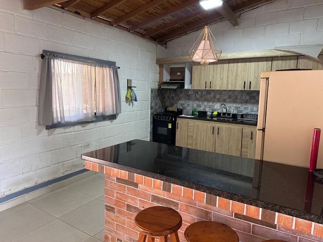 Casa de 2 alcobas en arriendo en Chaparral, Guarne, 800 m² · foto 3 de 17