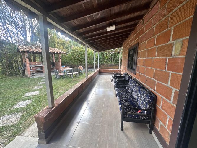 Casa de 2 alcobas en arriendo en Chaparral, Guarne, 800 m² · foto 15 de 17