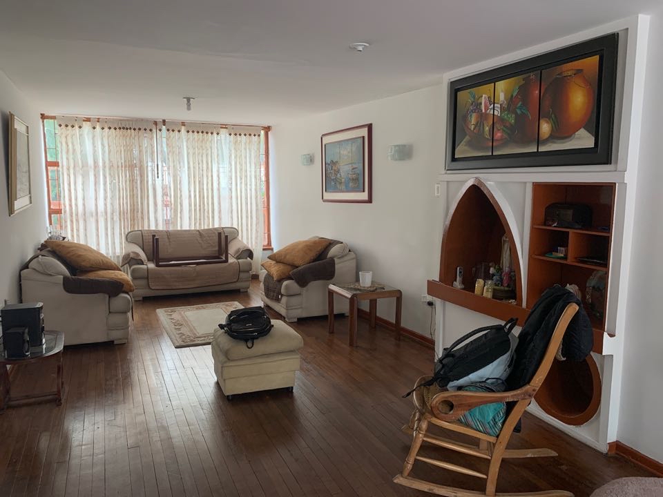 Casa en venta en San Luis, Bogotá · foto 5 de 24