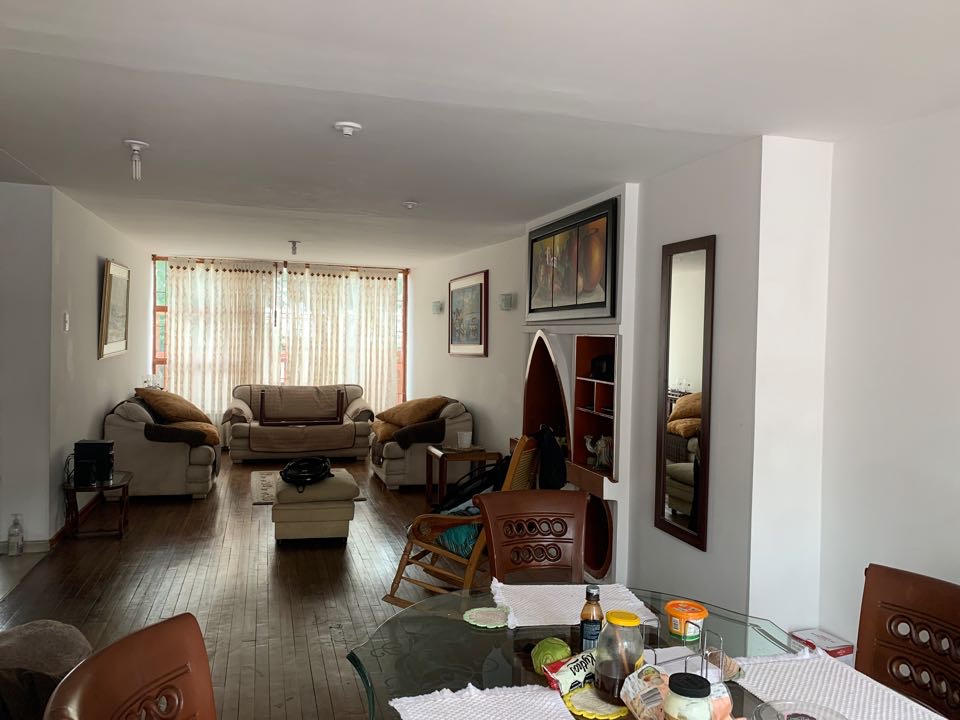 Casa en venta en San Luis, Bogotá · foto 7 de 24