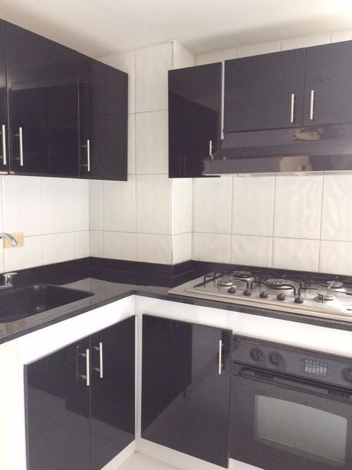 Apartamento de 3 alcobas en venta en Santa Barbara, Bogotá, 226 m² · foto 2 de 11