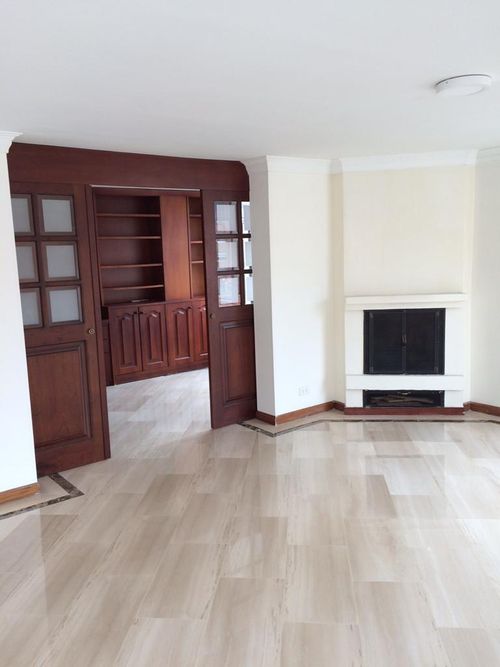 Apartamento de 3 alcobas en venta en Santa Barbara, Bogotá, 226 m² · foto 7 de 11