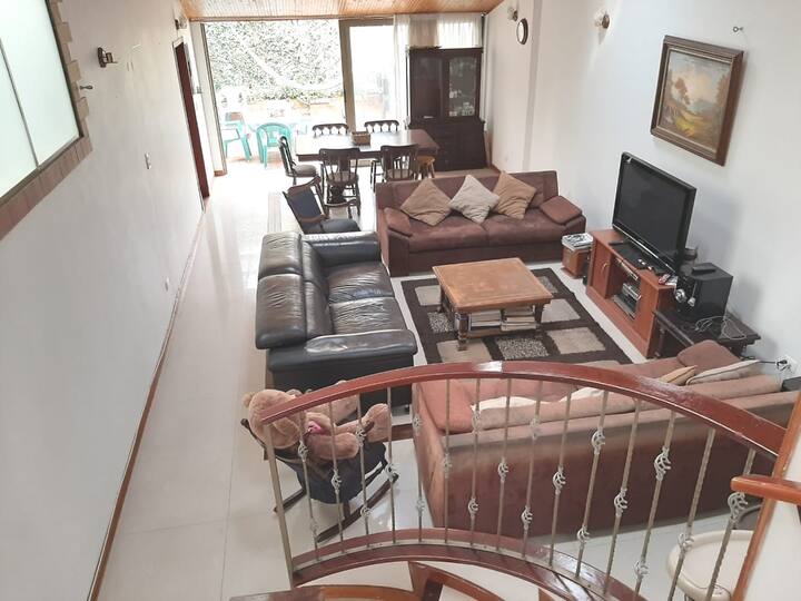 Casa en venta en Los Andes, Bogotá · foto 2 de 24