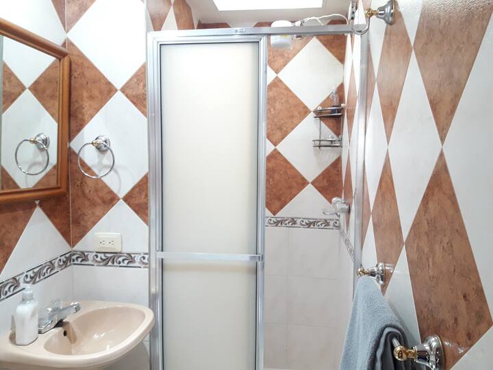 Casa en venta en Los Andes, Bogotá · foto 8 de 24