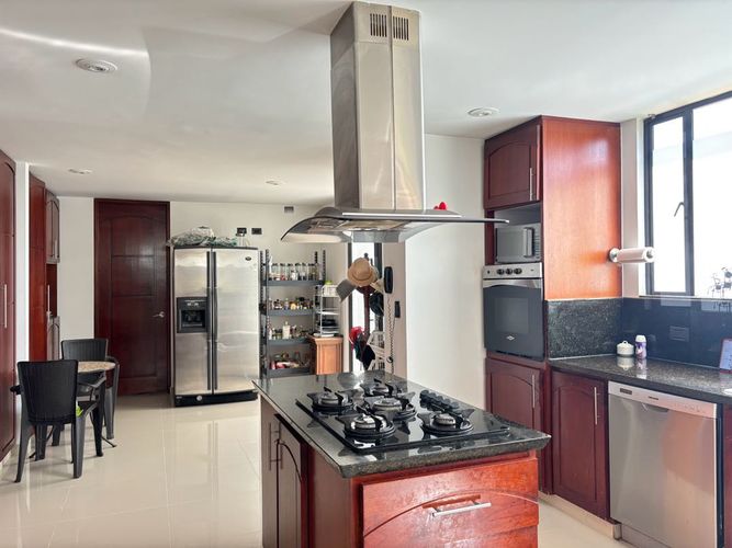 Casa en venta en Quintas Del Bosque, Chía · foto 5 de 24
