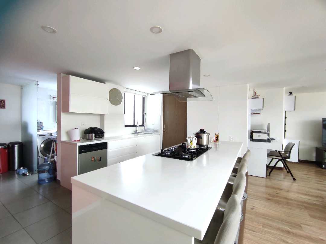 Apartamento en venta en Pasadena, Bogotá · foto 3 de 14