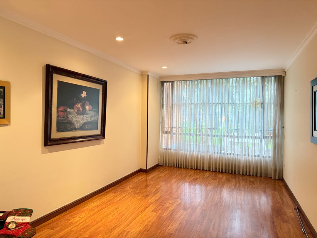 Apartamento en venta en Santa Barbara, Bogotá · foto 3 de 15