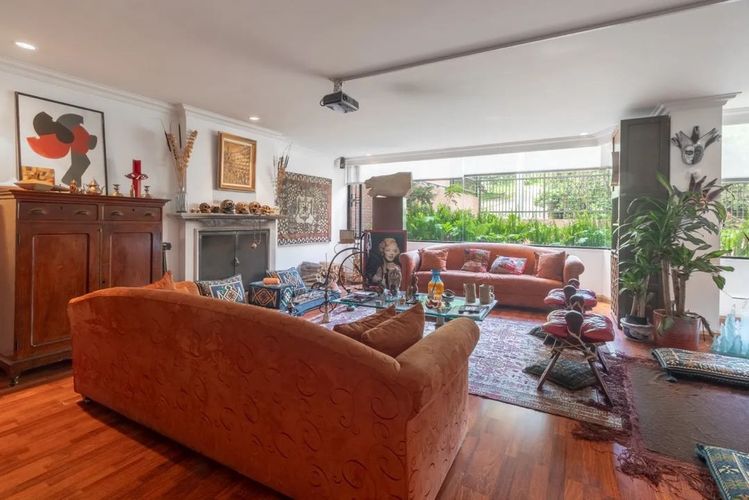 Apartamento de 3 alcobas en venta en Los Rosales, Bogotá, 178 m² · foto 3 de 17