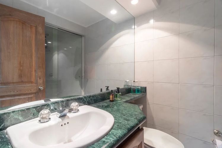Apartamento de 3 alcobas en venta en Los Rosales, Bogotá, 178 m² · foto 11 de 17