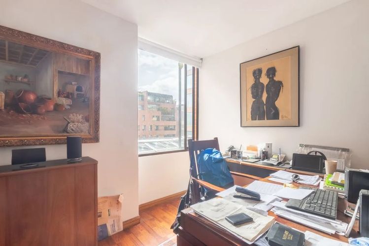 Apartamento de 3 alcobas en venta en Los Rosales, Bogotá, 178 m² · foto 12 de 17