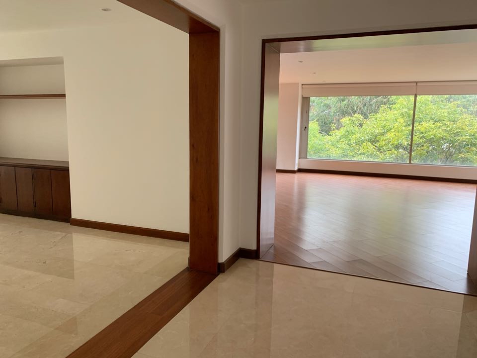 Apartamento en venta en Los Rosales, Bogotá · foto 6 de 22