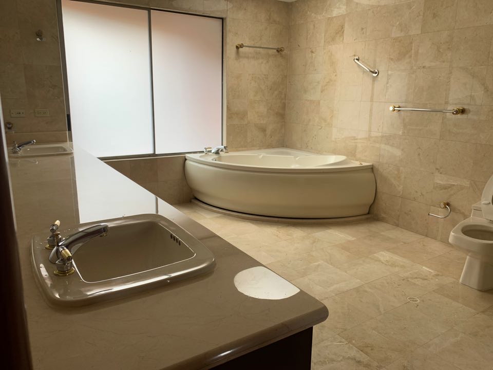 Apartamento en venta en Los Rosales, Bogotá · foto 19 de 22