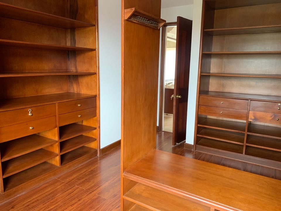 Apartamento en venta en Los Rosales, Bogotá · foto 20 de 22