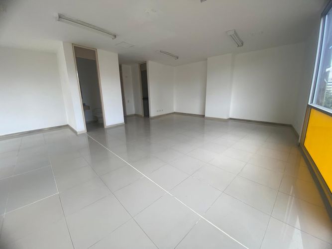 Oficina en arriendo en El Poblado, Medellín, 70 m² · foto 5 de 16