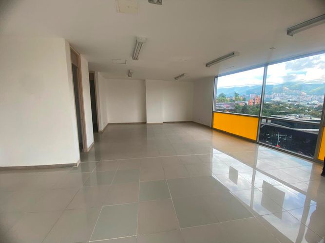Oficina en arriendo en El Poblado, Medellín, 70 m² · foto 12 de 16