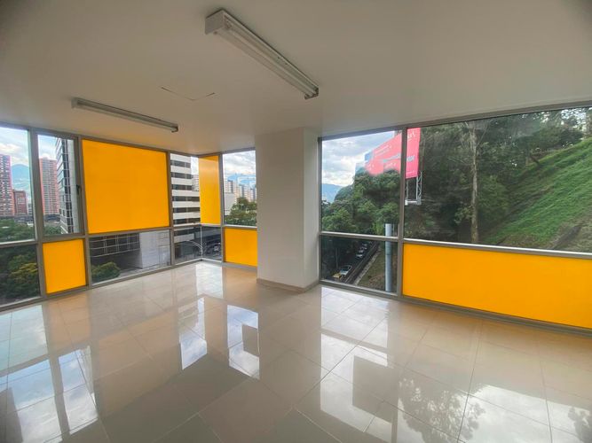 Oficina en arriendo en El Poblado, Medellín, 70 m² · foto 14 de 16