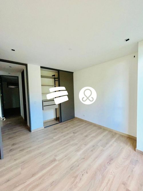 Apartamento de 3 alcobas en venta en Altos Del Poblado, Medellín, 117 m² · foto 9 de 15