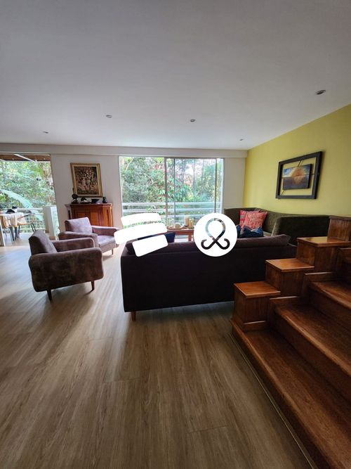 Casa de 3 alcobas en venta en Urbanización Las Cumbres, Medellín, 271 m² · foto 6 de 24