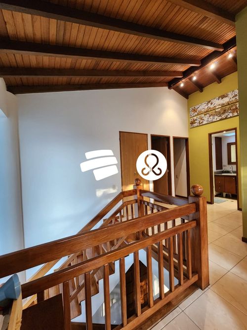 Casa de 3 alcobas en venta en Urbanización Las Cumbres, Medellín, 271 m² · foto 15 de 24