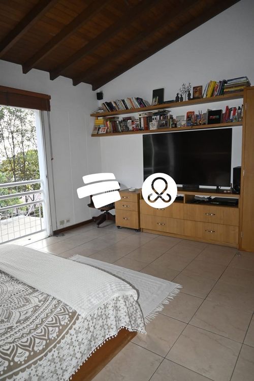 Casa de 3 alcobas en venta en Urbanización Las Cumbres, Medellín, 271 m² · foto 17 de 24