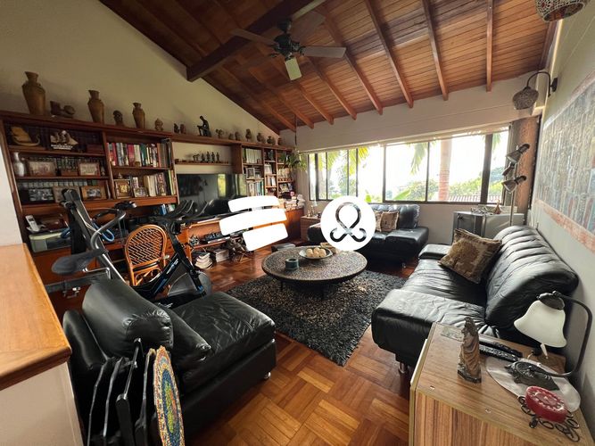 Casa de 3 alcobas en venta en El Poblado, Medellín, 209 m² · foto 7 de 19