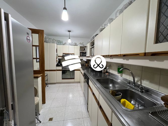Casa de 3 alcobas en venta en El Poblado, Medellín, 209 m² · foto 8 de 19