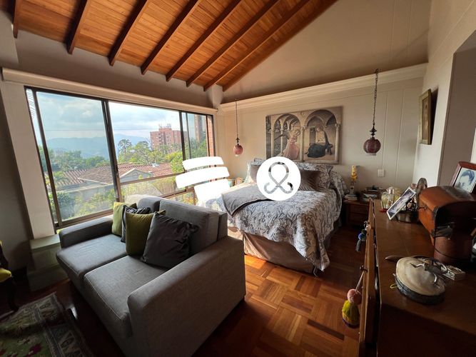Casa de 3 alcobas en venta en El Poblado, Medellín, 209 m² · foto 13 de 19