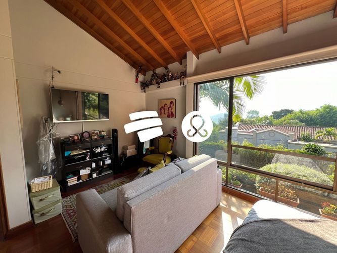 Casa de 3 alcobas en venta en El Poblado, Medellín, 209 m² · foto 14 de 19