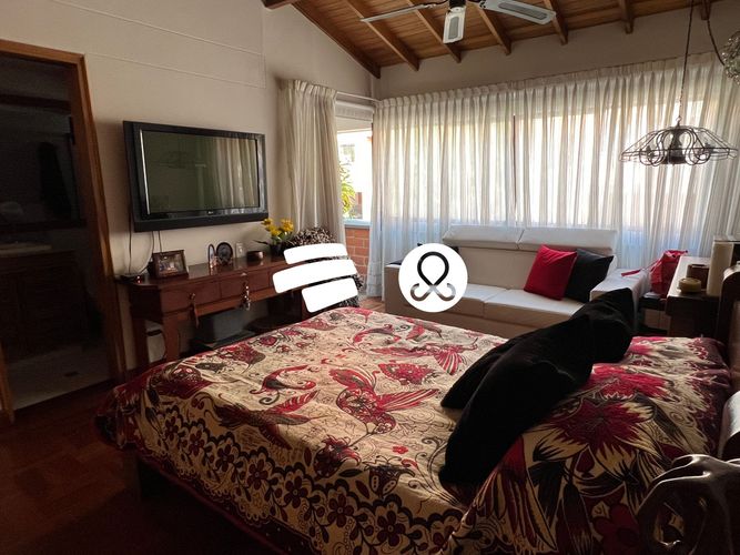 Casa de 3 alcobas en venta en El Poblado, Medellín, 209 m² · foto 16 de 19