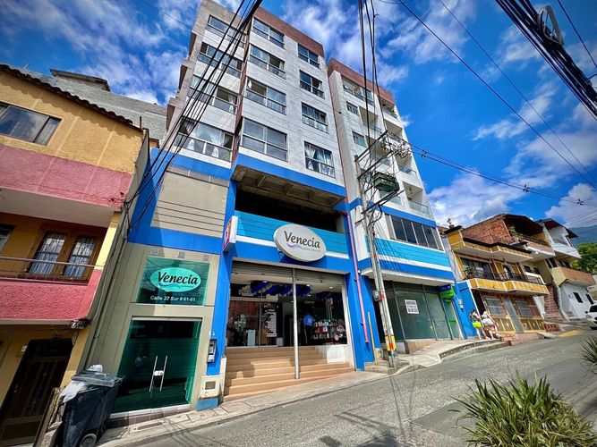 Local en venta en La Ospina, La Estrella, 39 m² · foto 10 de 11
