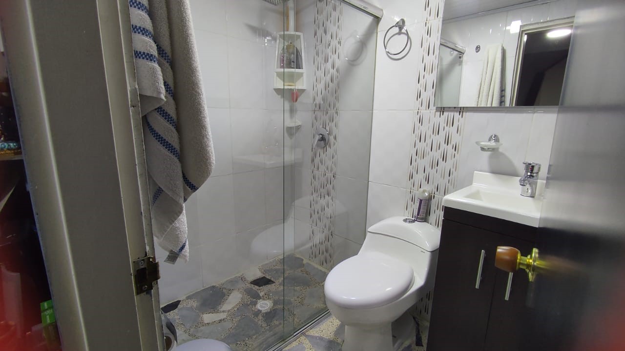 Casa en venta en Engativá, Bogotá · foto 9 de 17