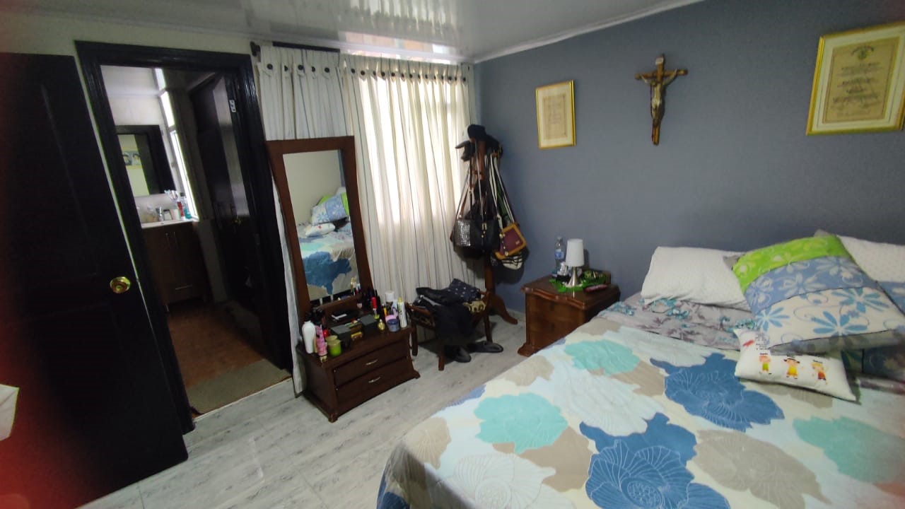 Casa en venta en Engativá, Bogotá · foto 11 de 17