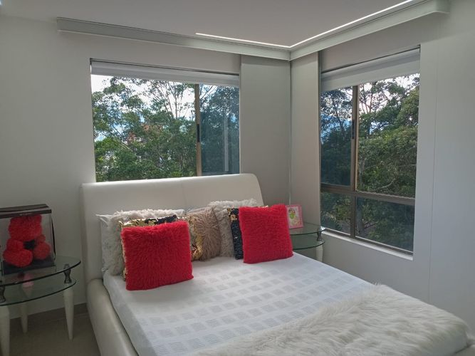 Apartamento de 3 alcobas en arriendo en El Castillo, Medellín, 157 m² · foto 16 de 20