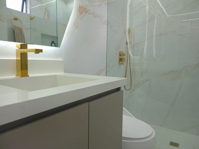 Apartamento de 3 alcobas en arriendo en El Castillo, Medellín, 157 m² · foto 19 de 20