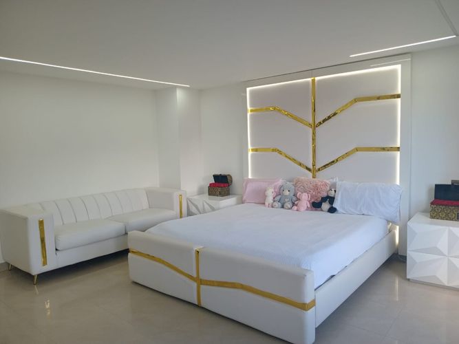 Apartamento de 3 alcobas en arriendo en El Castillo, Medellín, 157 m² · foto 14 de 20