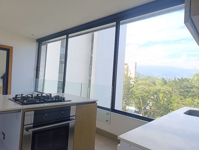 Apartamento de 1 alcoba en arriendo en El Poblado, Medellín, 86 m² · foto 10 de 18