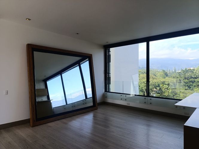 Apartamento de 1 alcoba en arriendo en El Poblado, Medellín, 86 m² · foto 3 de 18