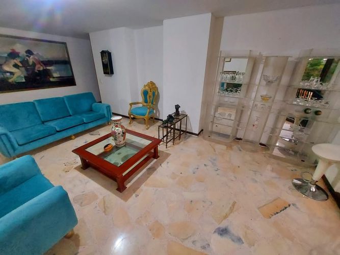 Apartamento de 5 alcobas en venta en Cuarto De Legua - Guadalupe, Cali, 256 m² · foto 4 de 24