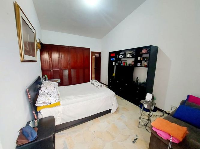 Apartamento de 5 alcobas en venta en Cuarto De Legua - Guadalupe, Cali, 256 m² · foto 17 de 24
