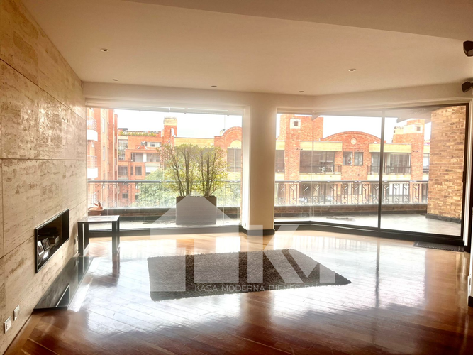 Apartamento de 4 alcobas en venta en Navarra, Bogotá, 435 m² · foto 5 de 24