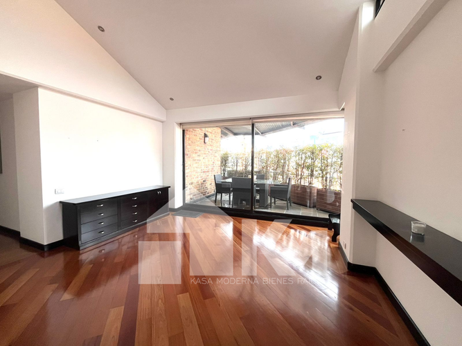 Apartamento de 4 alcobas en venta en Navarra, Bogotá, 435 m² · foto 8 de 24