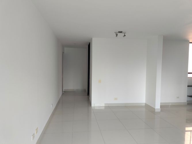 Apartamento en arriendo en El Poblado, Medellín · foto 6 de 18