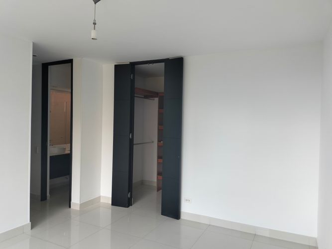 Apartamento en arriendo en El Poblado, Medellín · foto 8 de 18