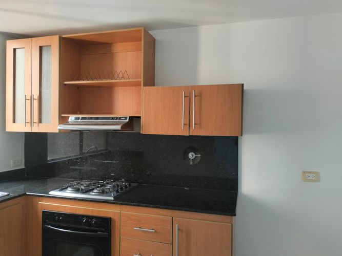Apartamento en arriendo en El Poblado, Medellín · foto 4 de 18