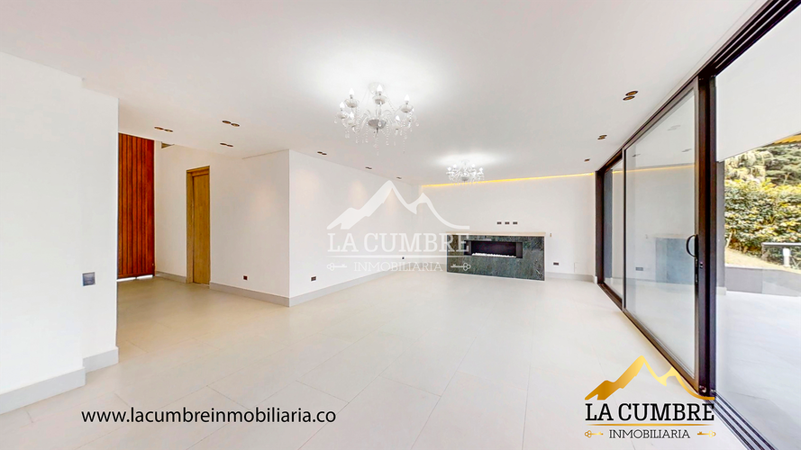 Casa de 4 alcobas en venta en Cola Del Zorro, Medellín, 441 m² · foto 3 de 24
