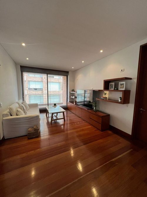 Apartamento de 2 alcobas en venta en Chico Norte, Bogotá, 245 m² · foto 2 de 10