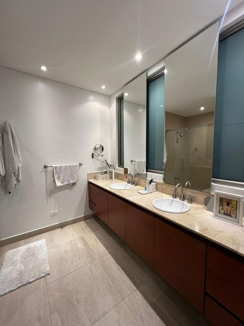 Apartamento de 2 alcobas en venta en Chico Norte, Bogotá, 245 m² · foto 9 de 10